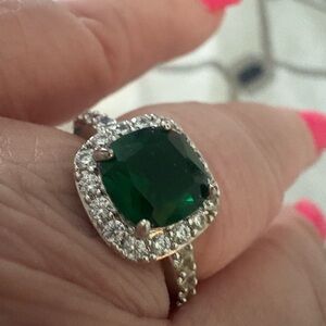 Elegant Green emerald and Silver Women's Ring